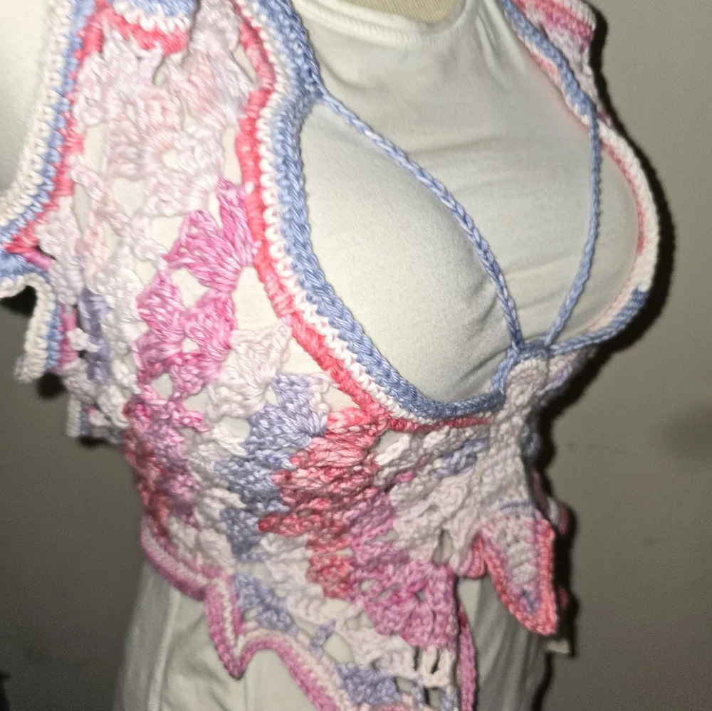 Crochet butterfly top - Picture 4 of 8